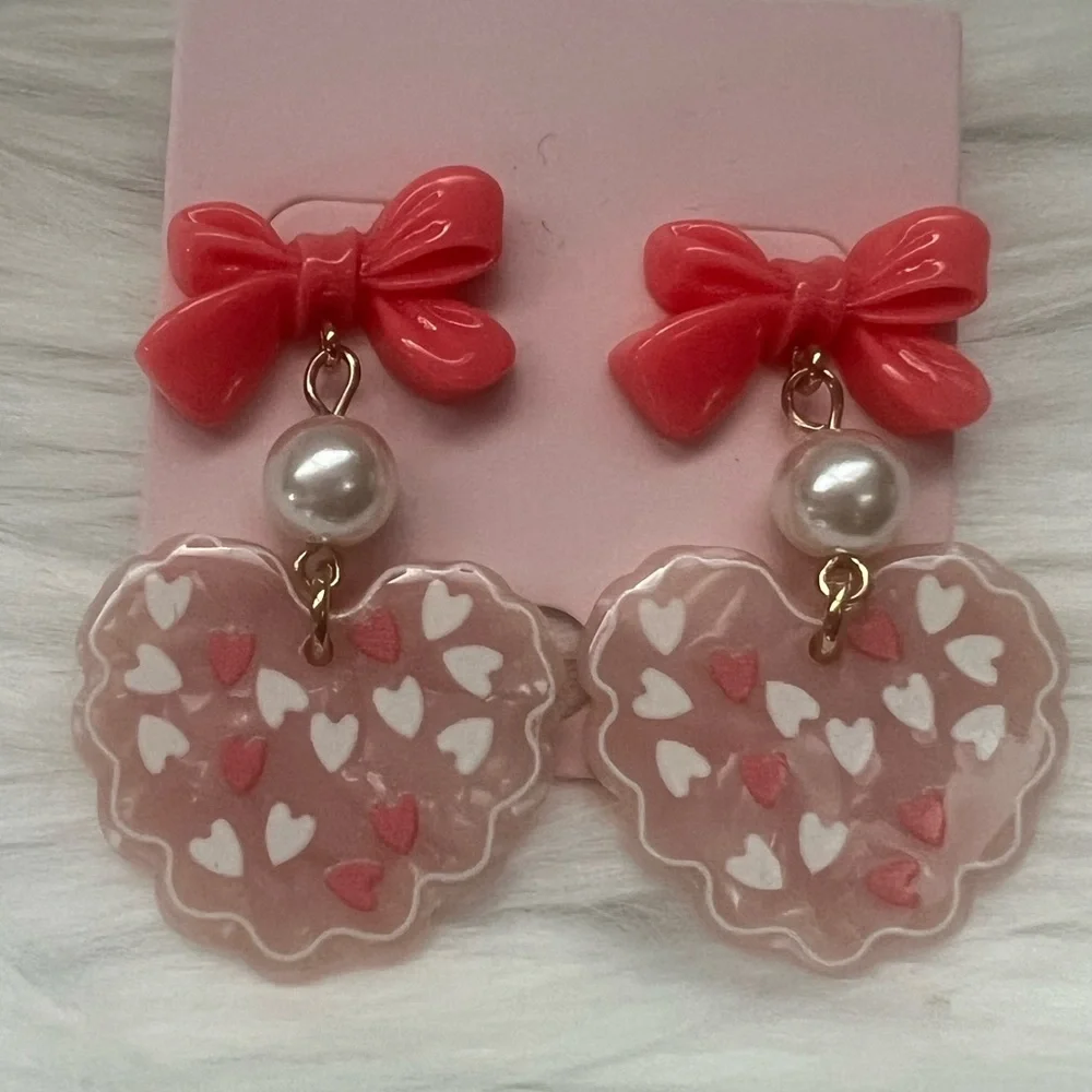Heart shaped earrings - Picture 1 of 3